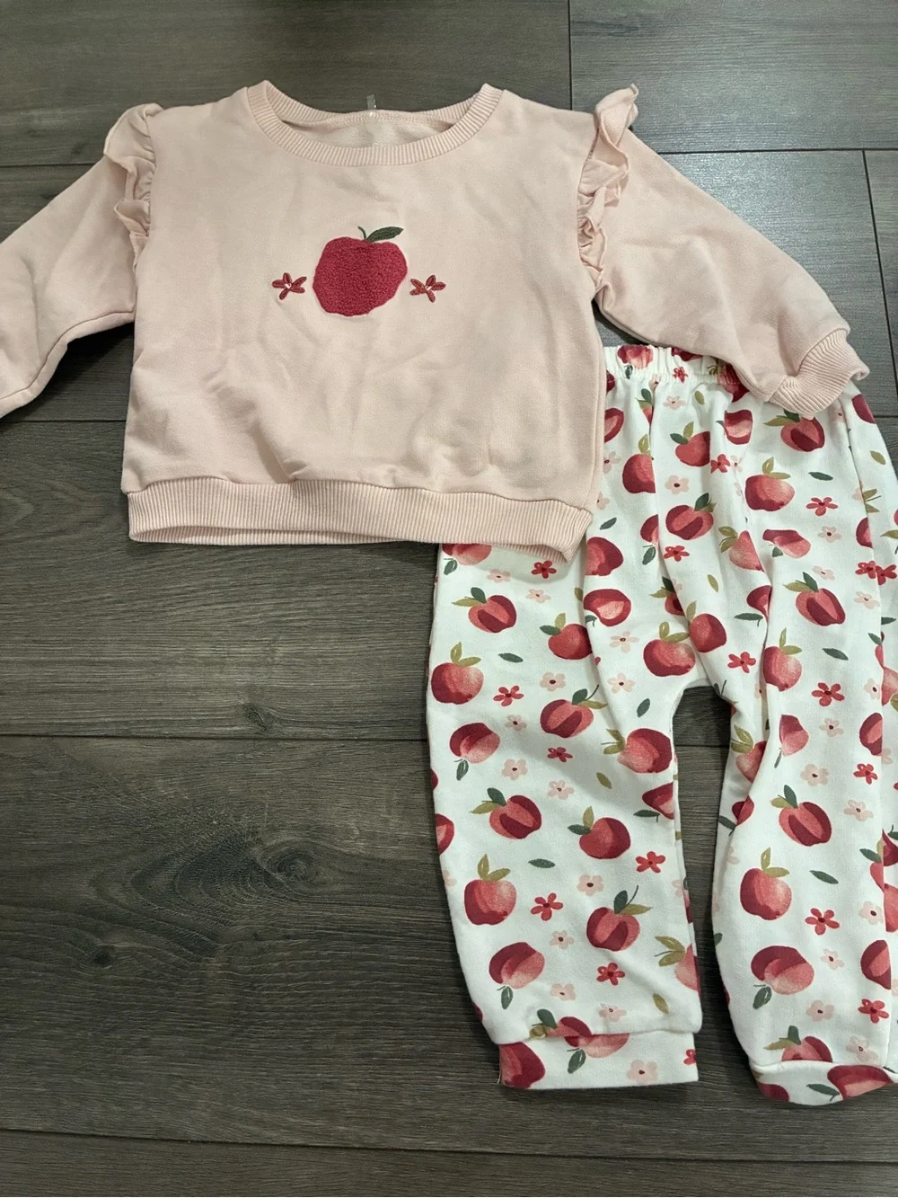 Kids Apple-Print pink sweater and matching pants set
